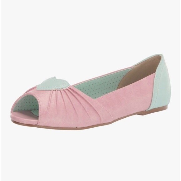 Bettie Page Flat Cutout Accent Pink Women's Ballet Flat Shoes Adult Size 6 NWT - Picture 2 of 11